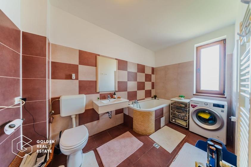 Vila 5 camere, gata de mutare, teren 700 mp, strada privata- Gradiste