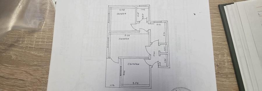 Apartament 3 camere de vanzare Podu Ros