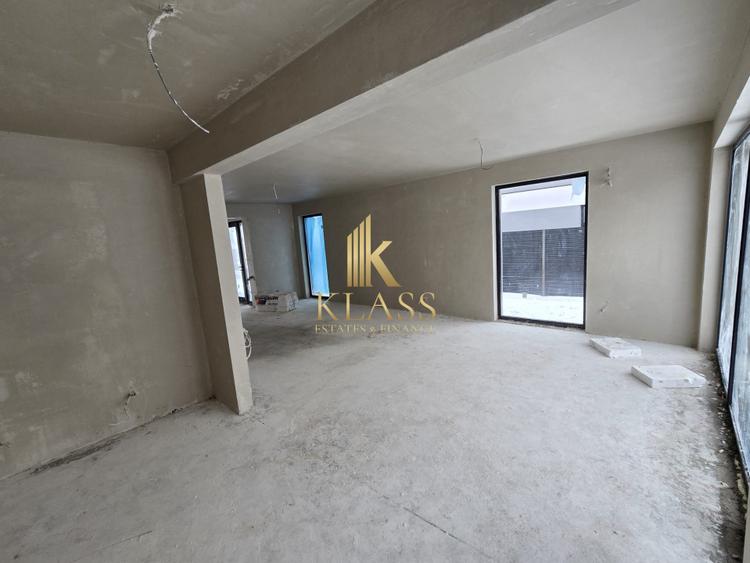 Vila 5 camere Tunari de vanzare
