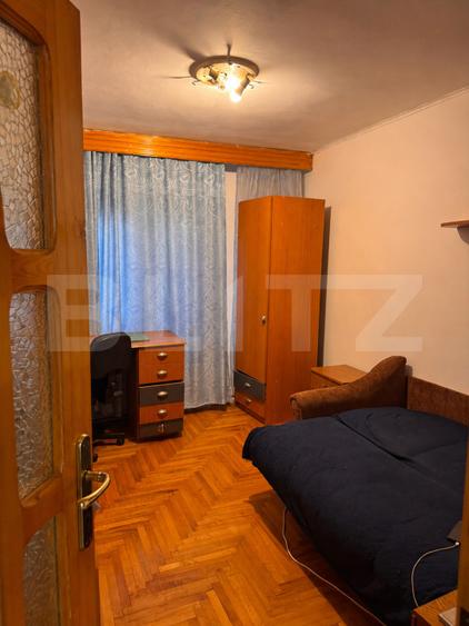 Apartament de vanzare, 4 camere, decomandat, 84 mp - Burdujeni
