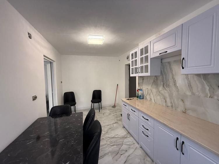Apartament 2 camere,parter,zona Piata Centrala