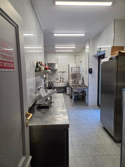 Vand spatiu comercial cental - 7