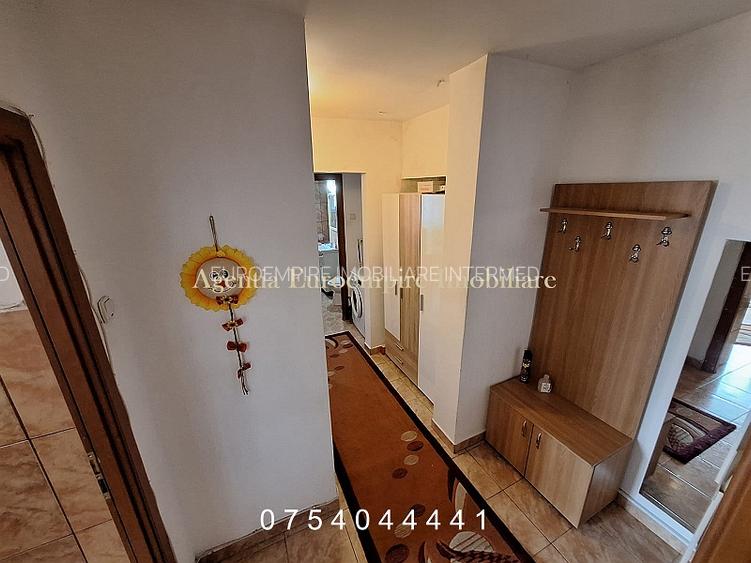 Apartament de vanzare in Constanta, Capitol-Spitalul Militar - 2 camere - 6