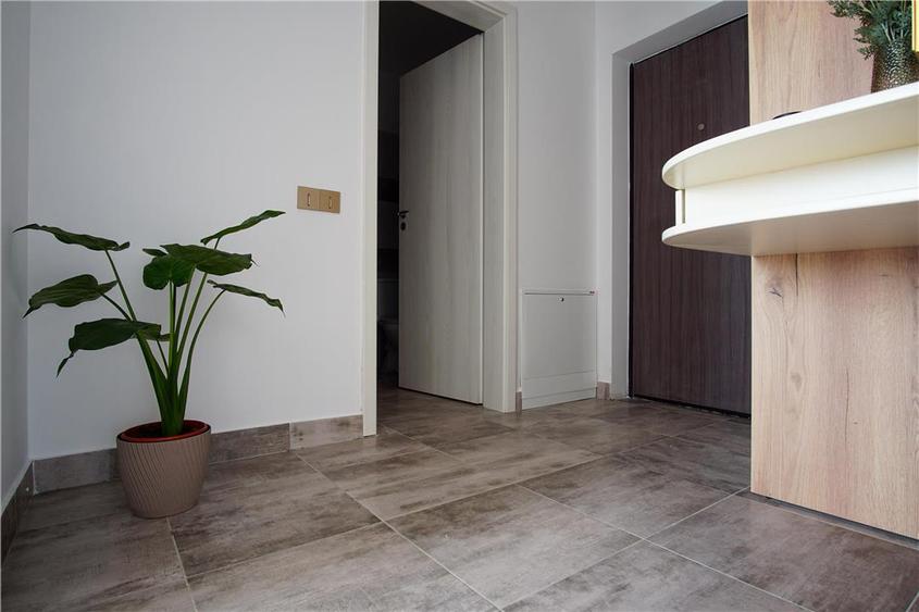 2 CAM INTABULAT TATARASI LUX PREDARE IMEDIATA MOBILAT LOC DE PARCARE