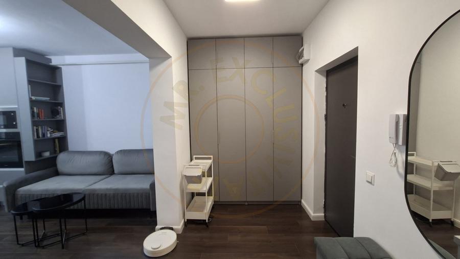 Studio modern bloc nou cu gradina proprie si loc de parcare