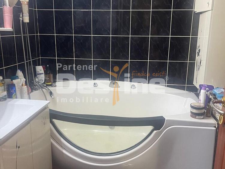 APARTAMENT 3 CAMERE DECOMANDAT, RAHOVA, DE VANZARE