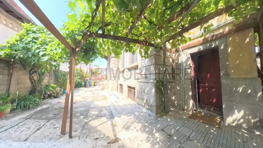 2 camere in vila / Aproape de Parcul Carol