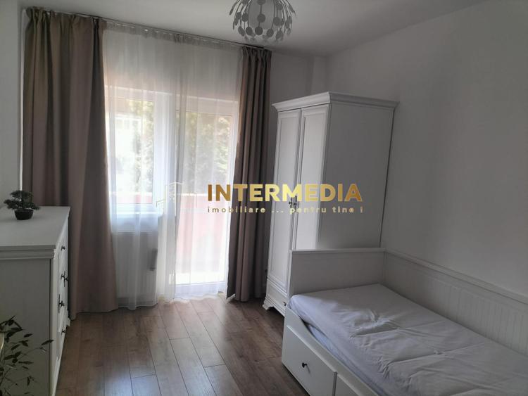 Apartament 3 camere 2 bai, parcare, CETATE mobilat si utilat complet