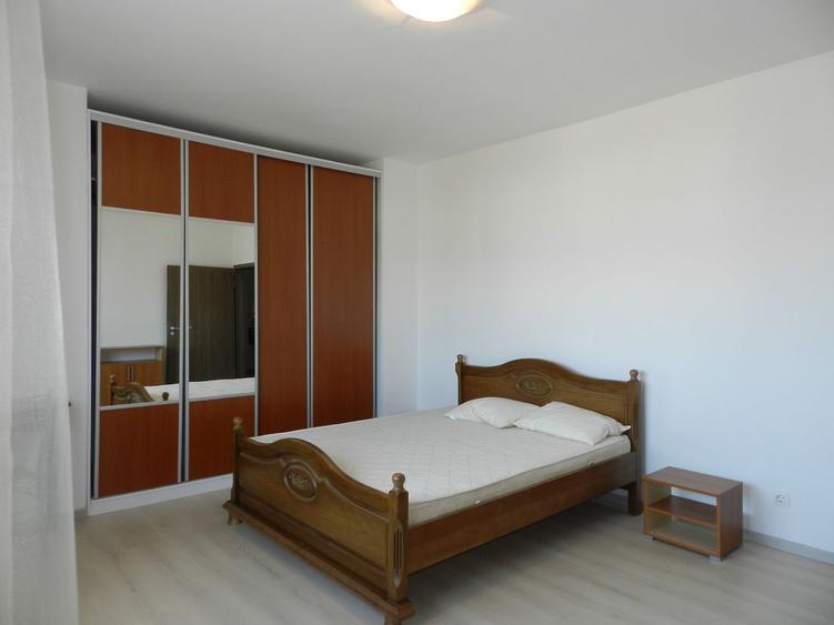 Închiriere 2 camere decomandat | 54 mp + balcon | Parcare subterana
