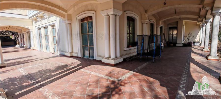 Vila somptuoasa, 10 + camere, S+P+1, 1100mp utili, cu toate utilitatile, in sec