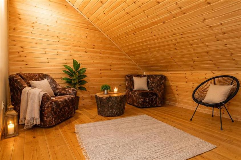 Aleasa Pensiune, pe 1.400 mp teren, in curcubeu montan, Bran, Brasov