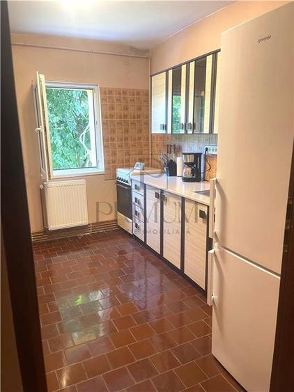 DAMBOVITA - 3 CAM - DECOMANDAT - ETJ.2 - 2 BAI - 2 BALCOANE - CENTRALA - RENOVAT