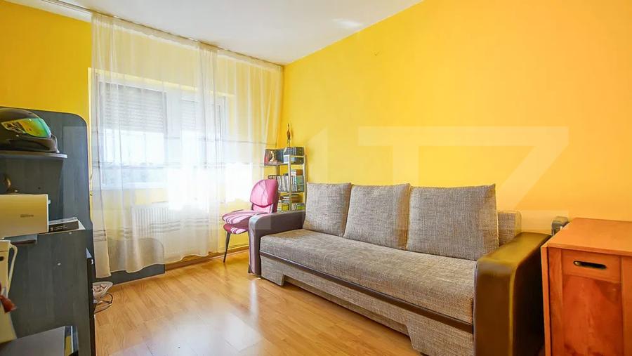 Apartament 3 camere, decomandat cu parcare și beci