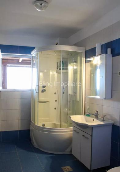 Apartament de vânzare 2 camere si terasa de 50 mp zona VIVO!
