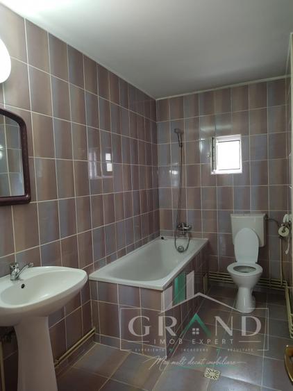 Casa individuală de închiriat | 3 camere | Curte | Terasă | Garaj | Gazon | Jucu