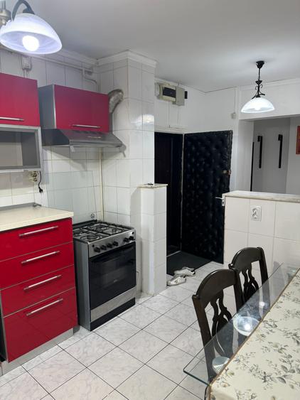 Apartament cu 3 camere, zona Pacurari - Arcu