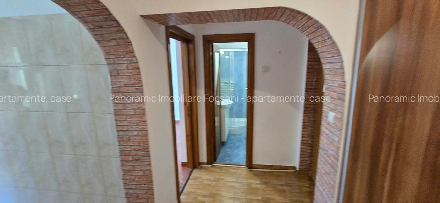 2 camere de vanzare , etaj superior, central  Focsani - 25
