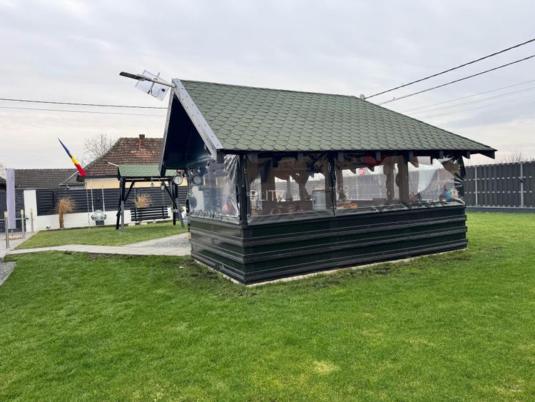 Casă modernă, complet mobilată, cu panouri solare, jacuzzi,aproape de oras - 7