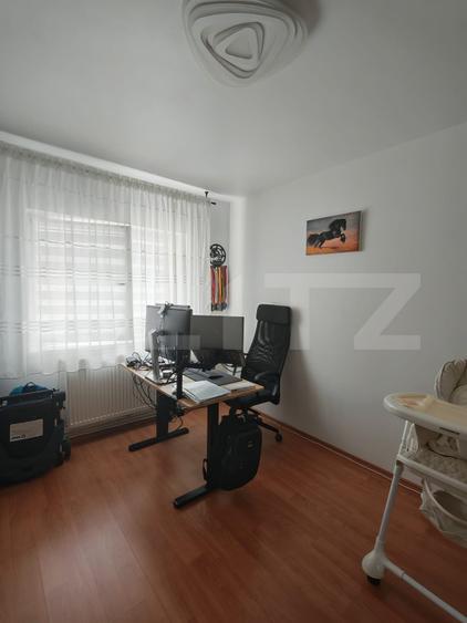 Apartament cu 4 camere, decomandat, 75 mp, zona Parcul Teilor