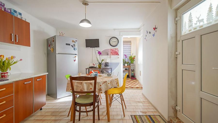 Casă tip Duplex cu două corpuri+teren 230 mp, Strada Carierei, Brașov