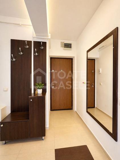 Apartament cu 3 camere, etajul 1, zona Florilor, Floresti