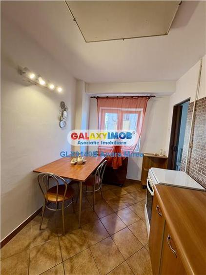 Inchiriere garsoniera Decebal Piata Muncii 3 minute METROU