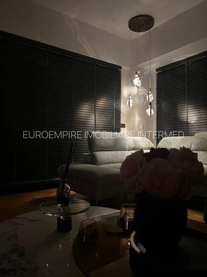PENTHOUSE EXCLUSIV CU VEDERE LA MARE, MOBILAT ȘI UTILAT PREMIUM - 2