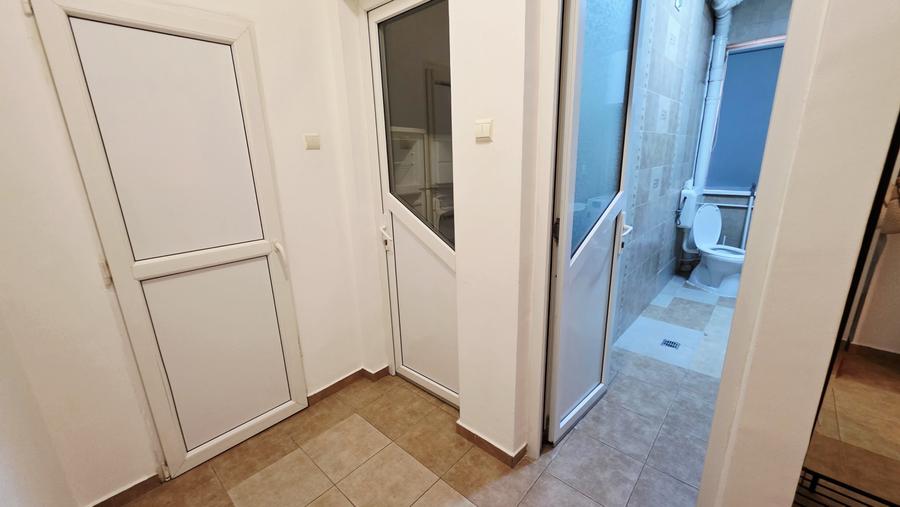 Garsonieră decomandată de închiriat – Bd. Lacul Tei | 36 mp | Parter