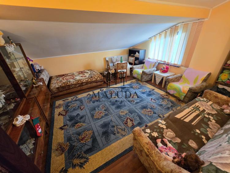 Casa de vanzare, pretabil sediu firma, azil, clinica, pensiune
