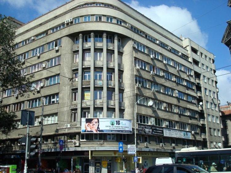 Birou, 96 mp în Universitate