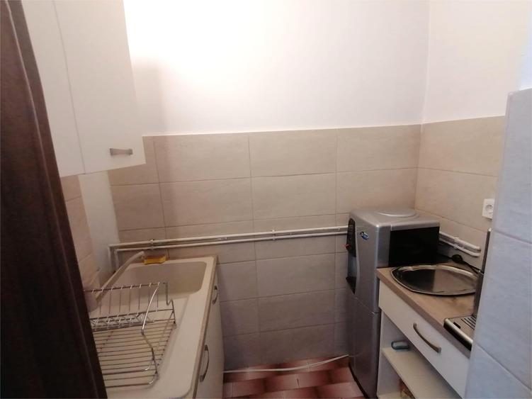 Spatiu in zona Centrul Civic pretabil birouri, Cabinet medical, etc.