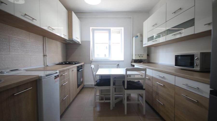 Inchiriere apartament 3 camere langa Iulius Town