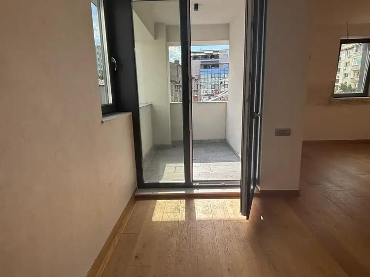 Apartament 3 camere Terasa Finisat Lux Finalizat 2 min Metrou Unirii