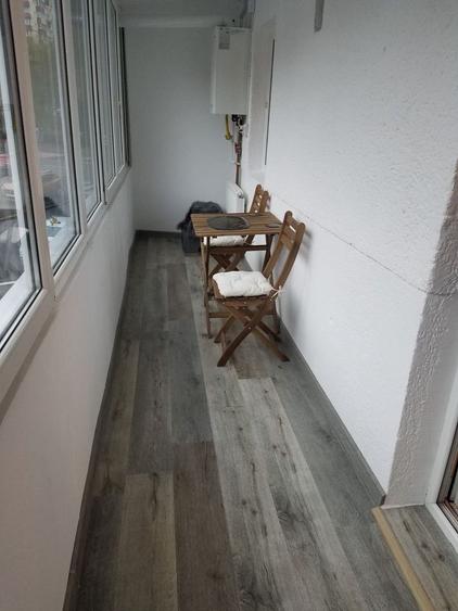 Garsonieră in Racadau,bloc de apartamente!