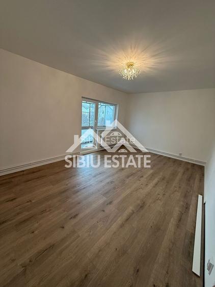 Locație excelentă! Apartament 3 camere renovat, etaj 1, Sibiu - 25