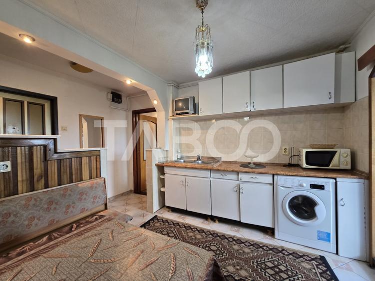 Apartament decomandat de vanzare 2 camere boxa pivnita Vasile Aaron