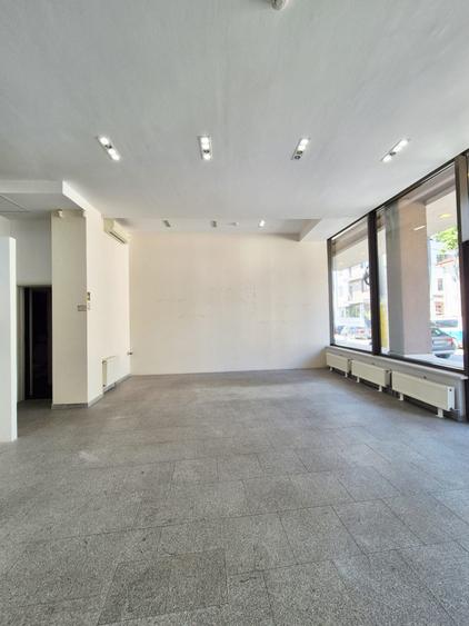 Spatiu comercial de inchiriat - zona Trocadero
