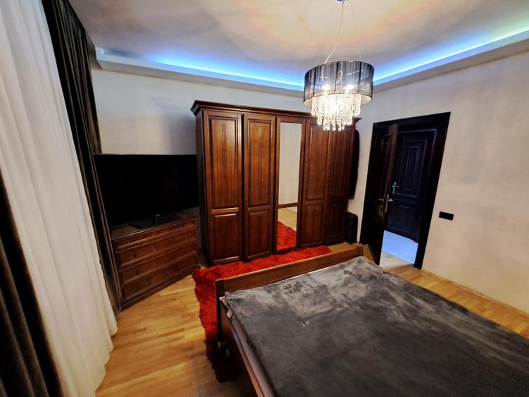 APARTAMENT 5 CAMERE CU SCARA INTERIOARA IN VILA - ANVELOPATA TERMIC ANUL CURENT