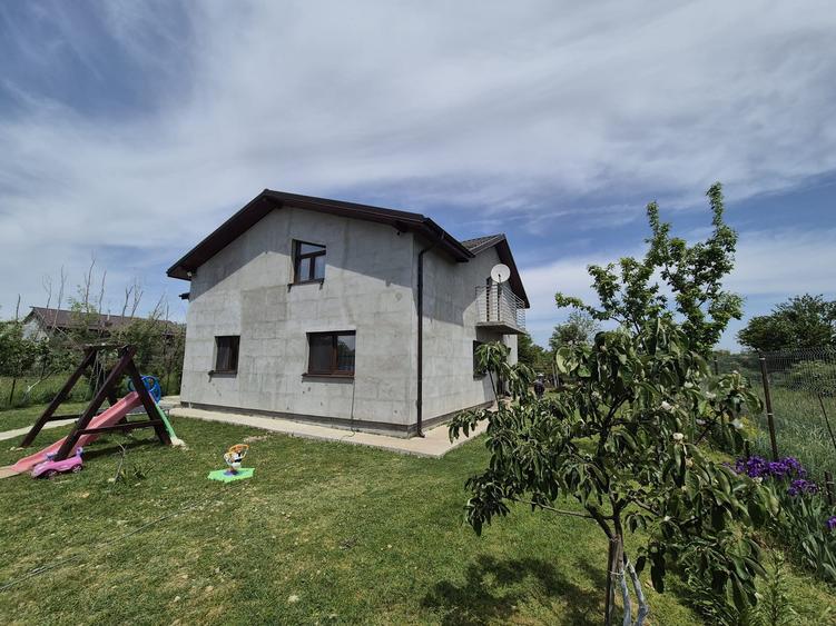 Mihailesti, vanzare vila P+M, 258mp, teren 912mp.