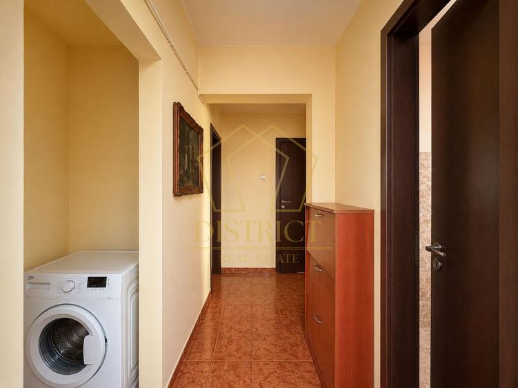 Apartament decomandat cu 3 camere | Aradului