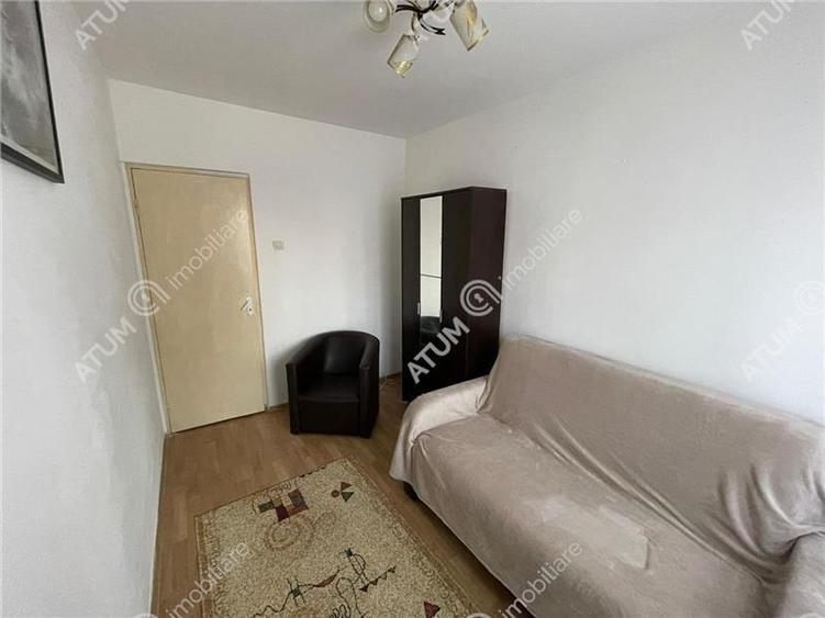 Apartament 3 camere si balcon in zona Ciresica din Sibiu