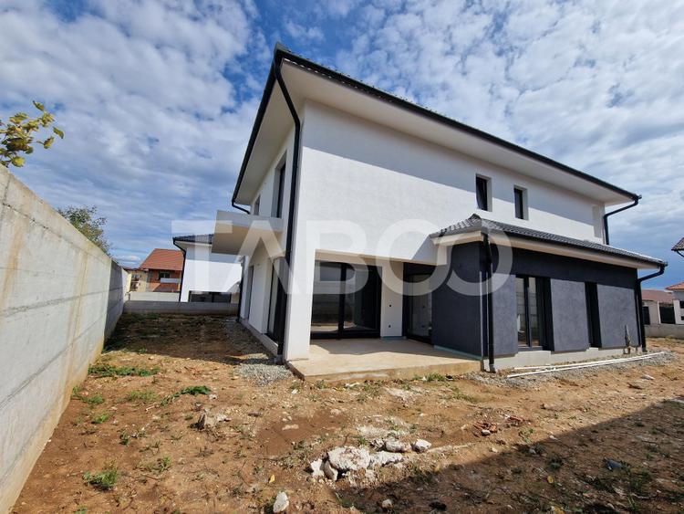Casa individuala cu curte terasa si garaj Selimbar Sibiu
