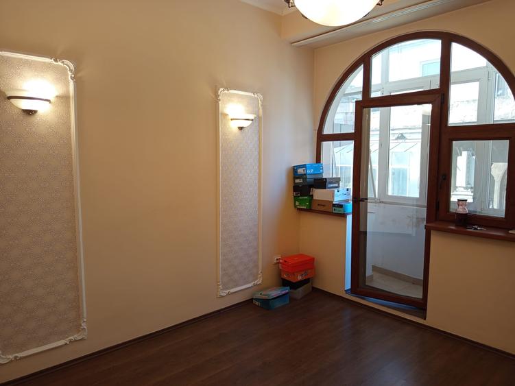 Ap. 3 Cam. | Piața Unirii - vizavi de Magazin Unirea | Renovat