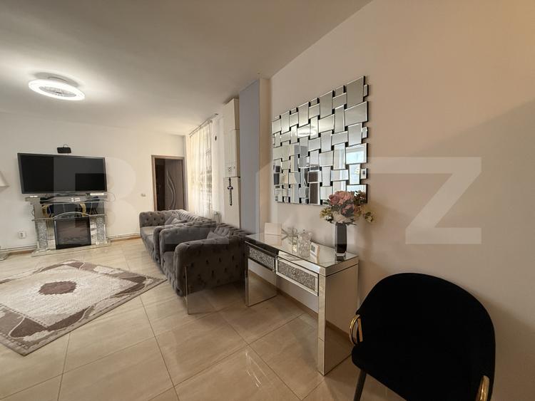 Apartament 3 camere cu 3 băi, bloc nou, terasă, zona Rocadă, Brazdă