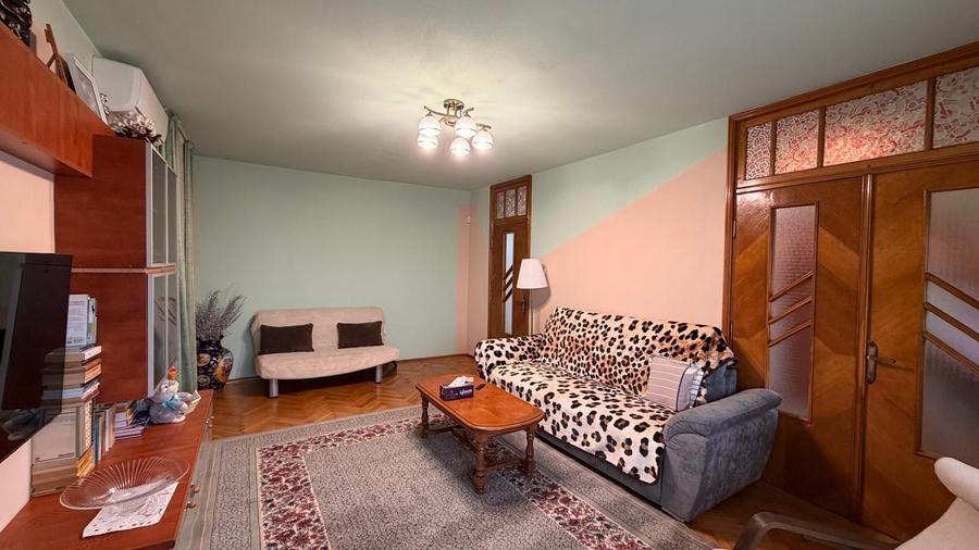 De vanzare apartament cu 4 cam dec. in Galati, piata Centrala, etaj5/7