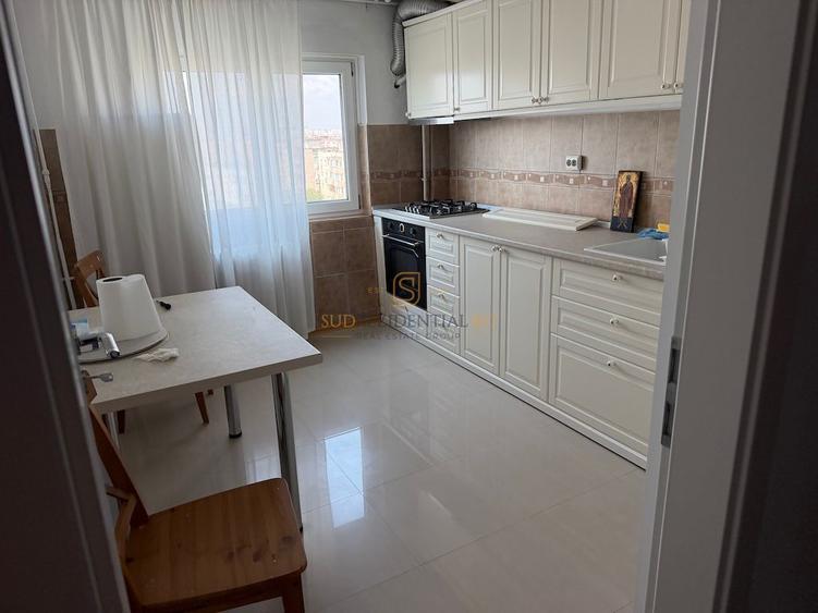 Apartament 3 camere , renovat recent, zona Sebastian-Rahova