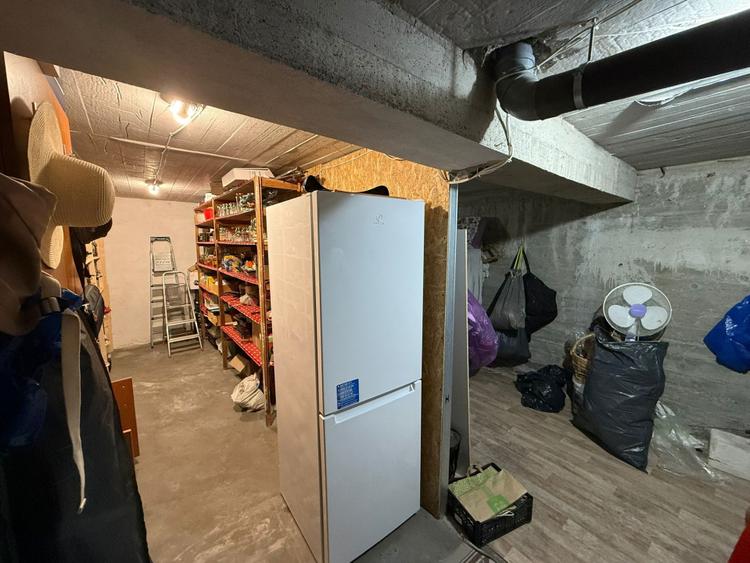 Apartament 3 camere, 82 mp, parter înalt + boxă 30 mp + 2 locuri de parcare