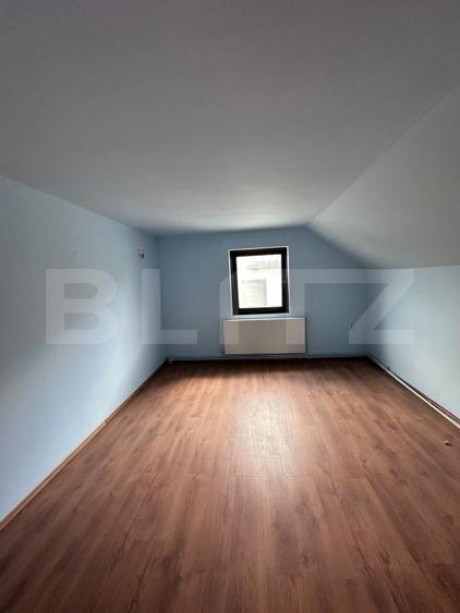 Casa individuala, zona centrala, 200mp, teren 1200 mp, Radauti