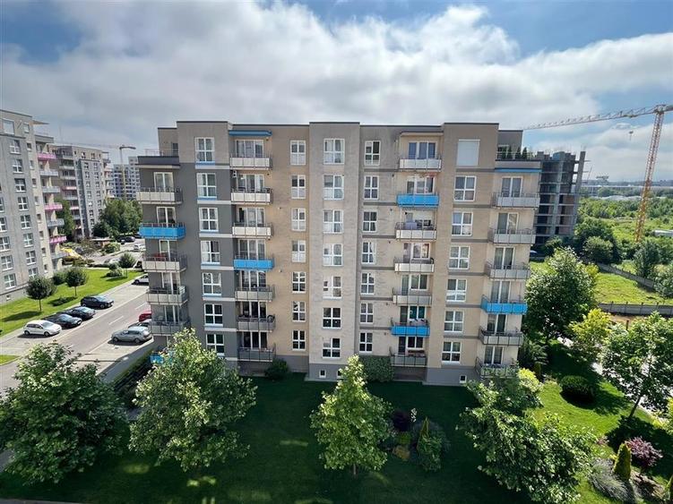 Apartament Lux prima inchiriere cu loc de parcare subteran Tractoru Coresi