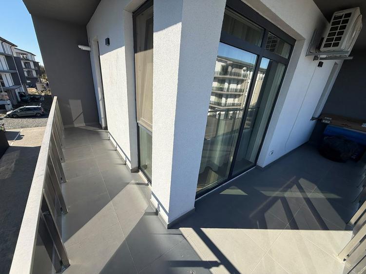 Apartament modern, prima închiriere, complet nou balcon generos
